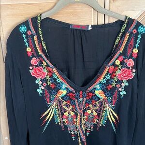 Johnny Was Black Embroidered V-Neck Tunic with Multicolor Bird Motif
